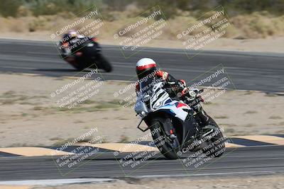 media/Nov-16-2025-Race Pace (Sun) [[8c5fa54630]]/Non Verified Riders (1st 20 Minutes)/2-Turn 10 (1010am)/